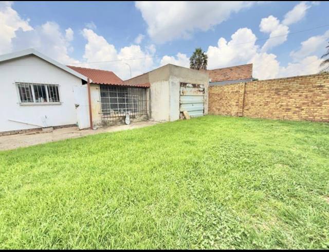 3 BEDROOM HOUSE FOR SALE IN MINNEBRON